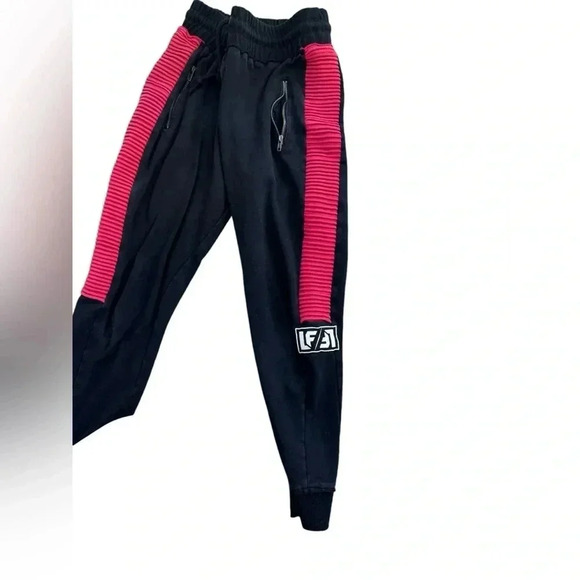 LF TRAPUNTO SIDE INSERT black and Red JOGGER, Size medium - Picture 9 of 10